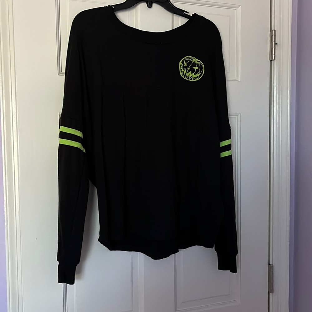 Xl Halloween town sweatshirt worn once
